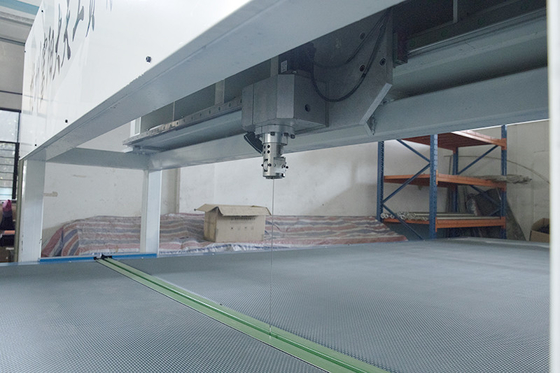 CNC PU رغوة الإسفنج آلة قطع 380V عمودي دائري كفاف