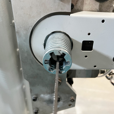 شفرة مزدوجة تتأرجح CNC آلة قطع الكنتور PU الإسفنج الرغوي