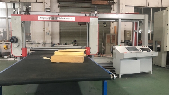 CNC آلة قطع الإسفنج الأفقي رغوة PU تتأرجح شفرة التلقائي 6kw