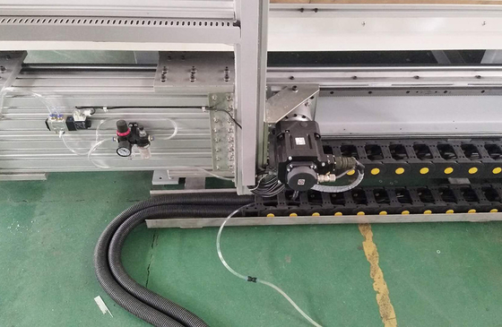 آلة قطع الكنتور CNC ذات الرغوة الرقمية للبولي يوريثين / الصوف الصخري
